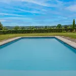 Historic Manor In The Heart Of Perigord Noir Hébergement de vacances *