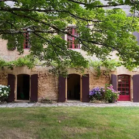 Historic Manor In The Heart Of Perigord Noir 펜션 돔므